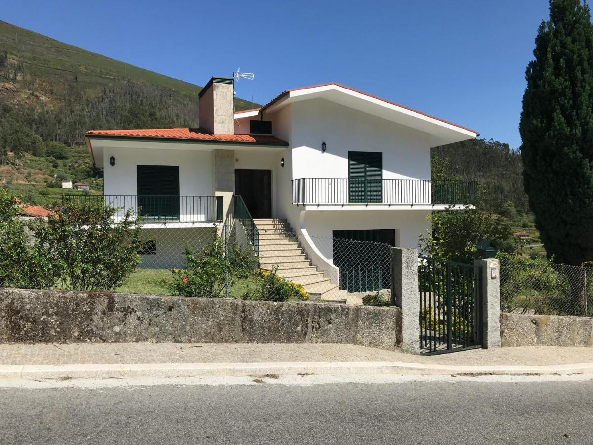Casa Largo Da Igreja Villa Teixeira Eksteriør billede
